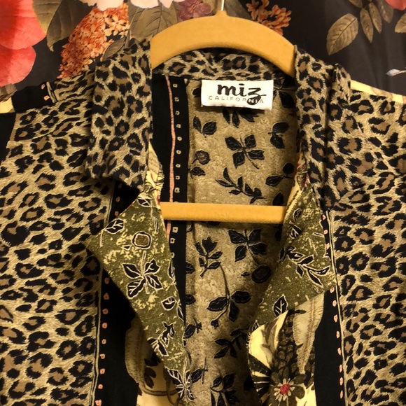 Cheetah and flower print blouse - Picture 2 of 7